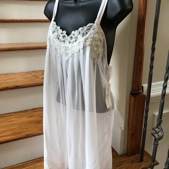 Lingerie-Linea Donatella - Picture 2 of 3